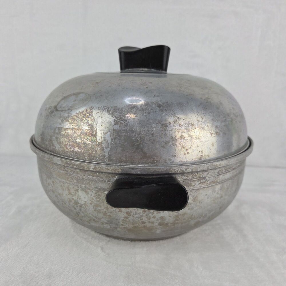 Vintage West Bend Bun Warmer Serving Oven MCM Aluminum Bread Warmer - Picture 2 of 14